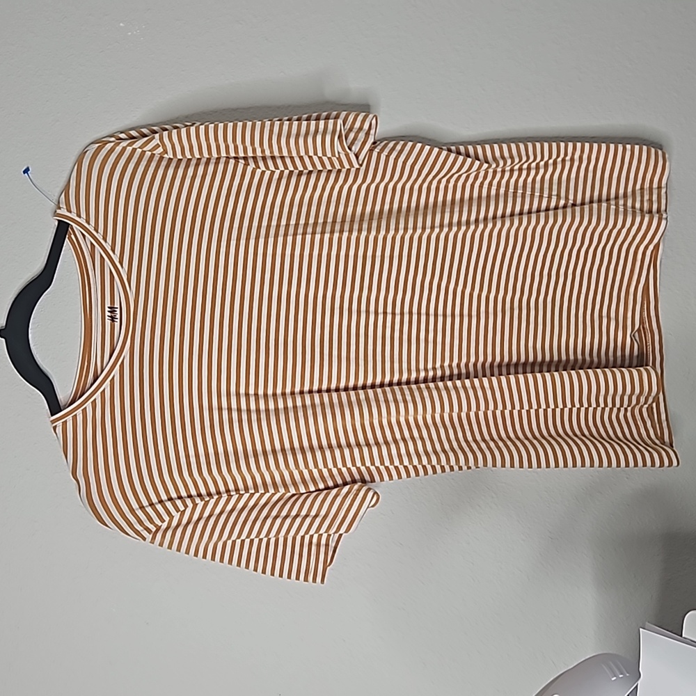 Orange and White Large H&M Slim fit Tee